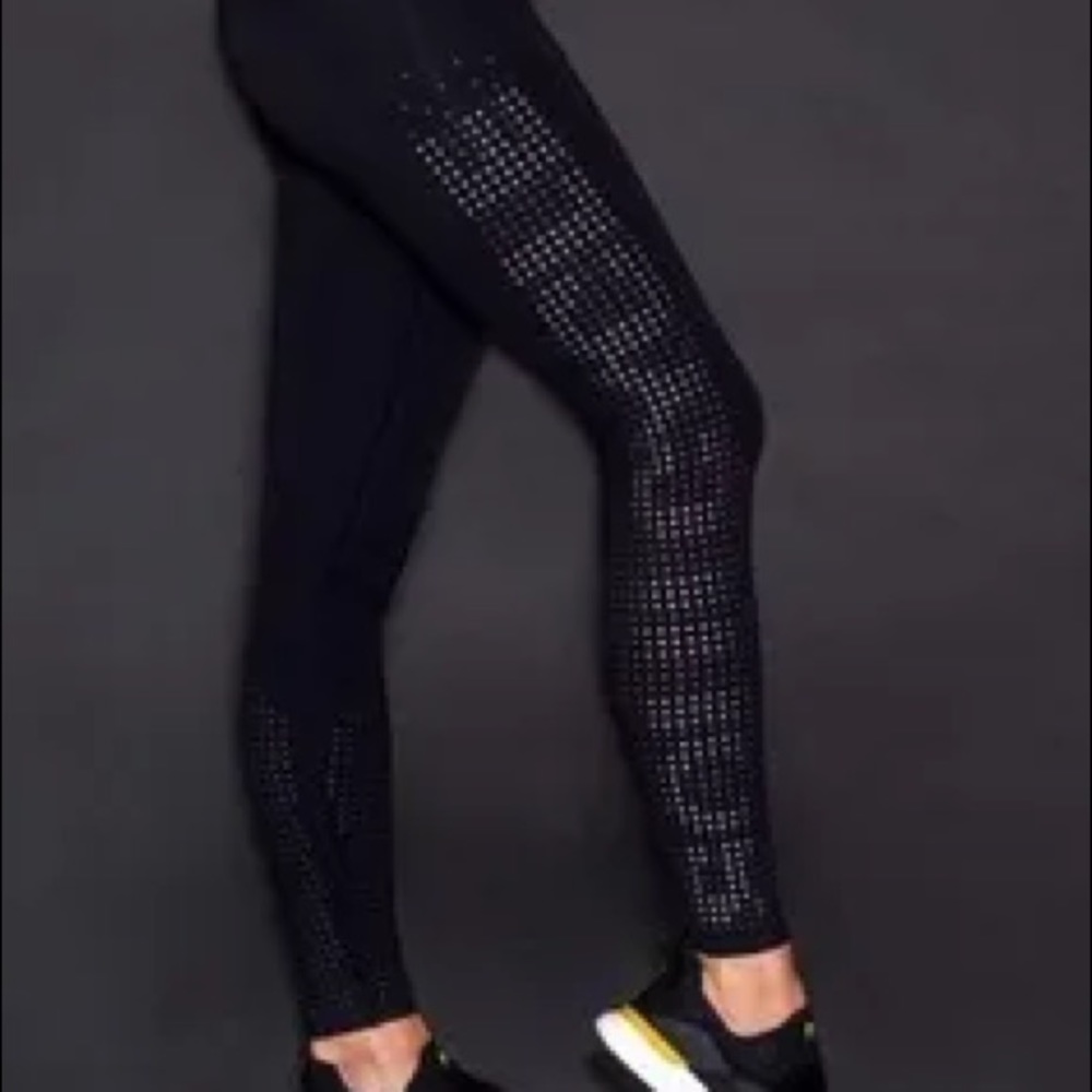 Lululemon X Soul cycle collab size 4